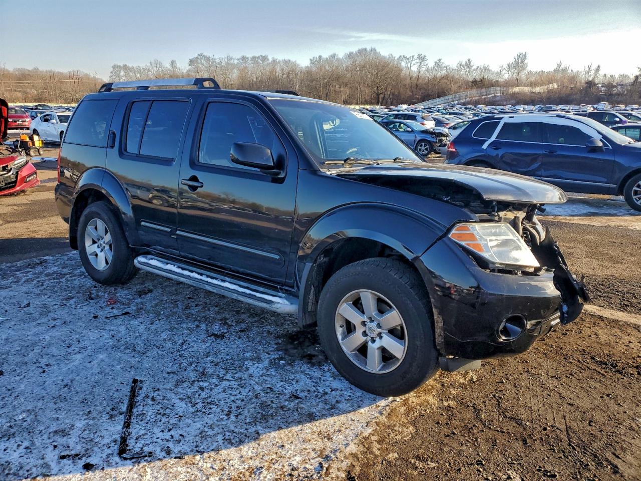 2011 NISSAN PATHFINDER S photo 4