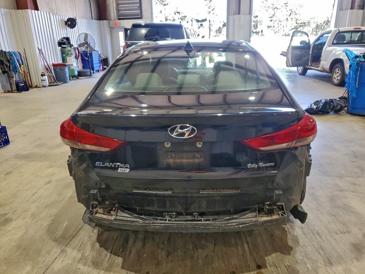 2017 HYUNDAI ELANTRA SE photo 6