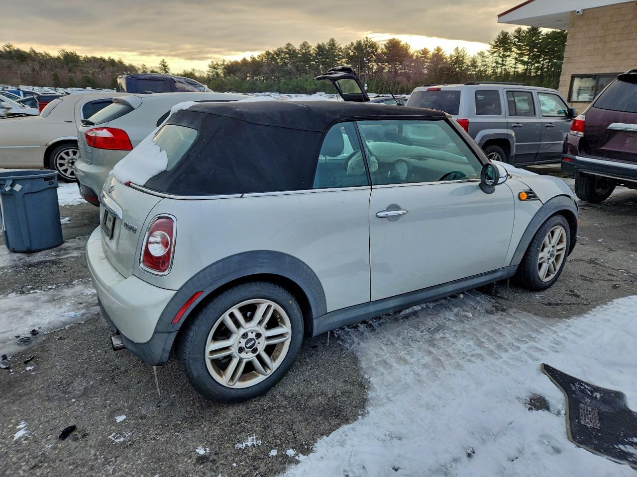 2011 MINI COOPER photo 3
