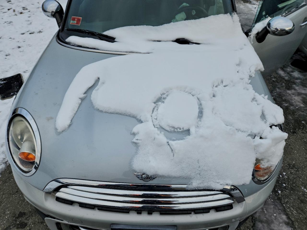 2011 MINI COOPER photo 11