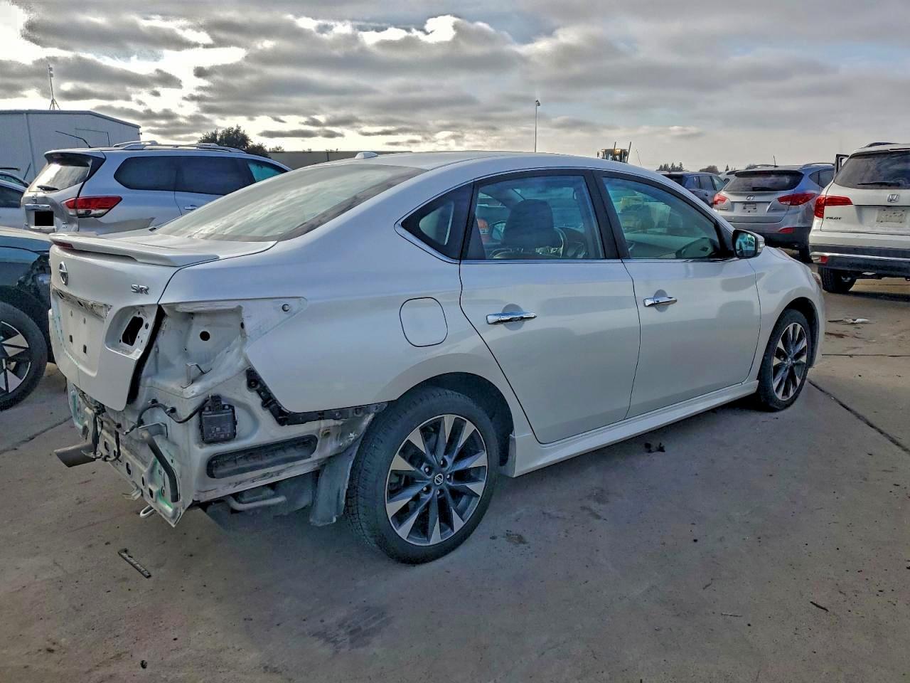 2018 NISSAN SENTRA S photo 3