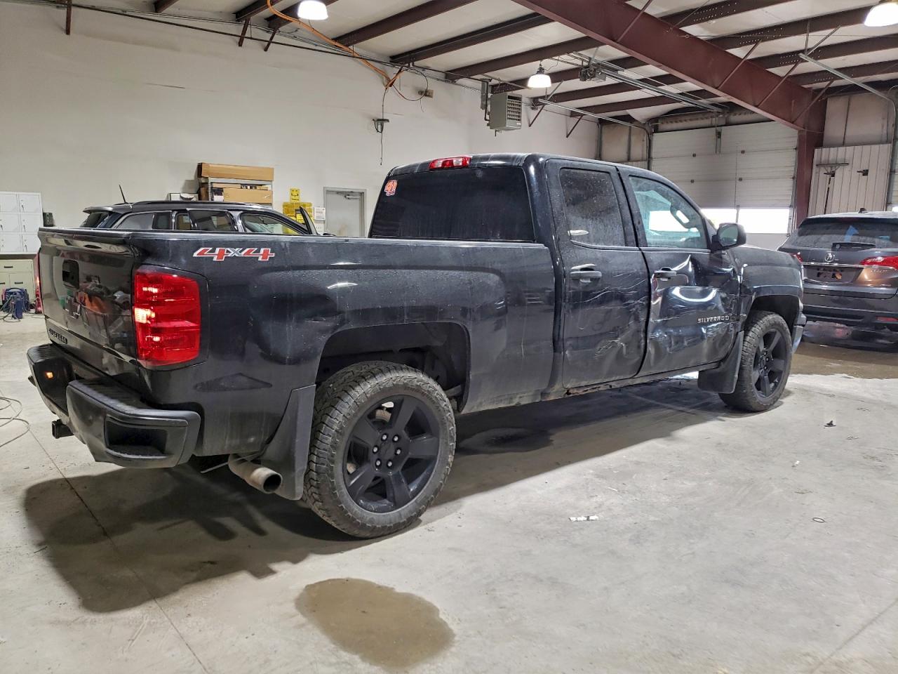 2015 CHEVROLET SILVERADO K1500 photo 3