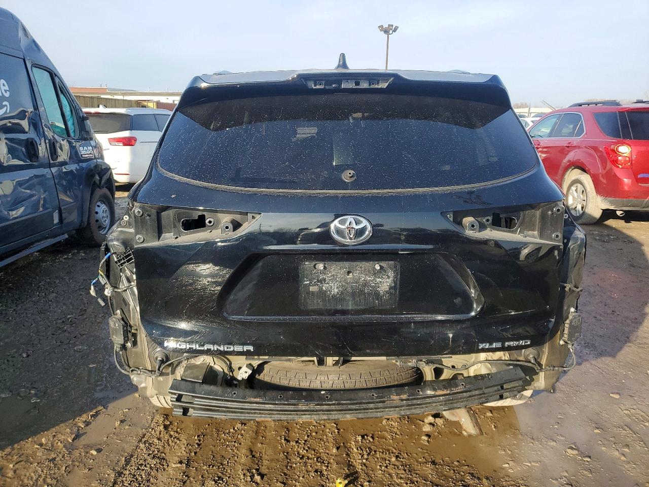 2021 TOYOTA HIGHLANDER XLE photo 10