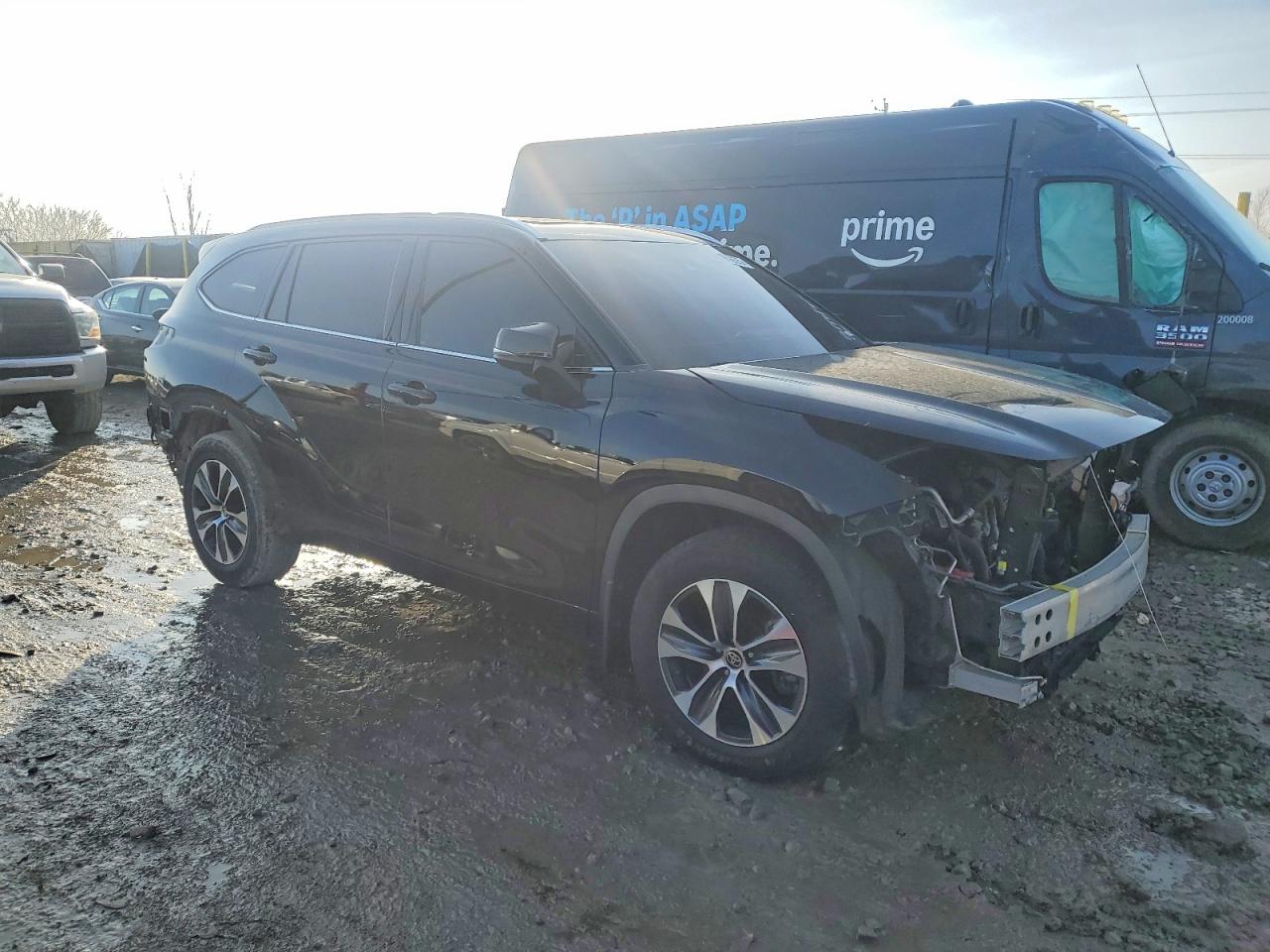 2021 TOYOTA HIGHLANDER XLE photo 4