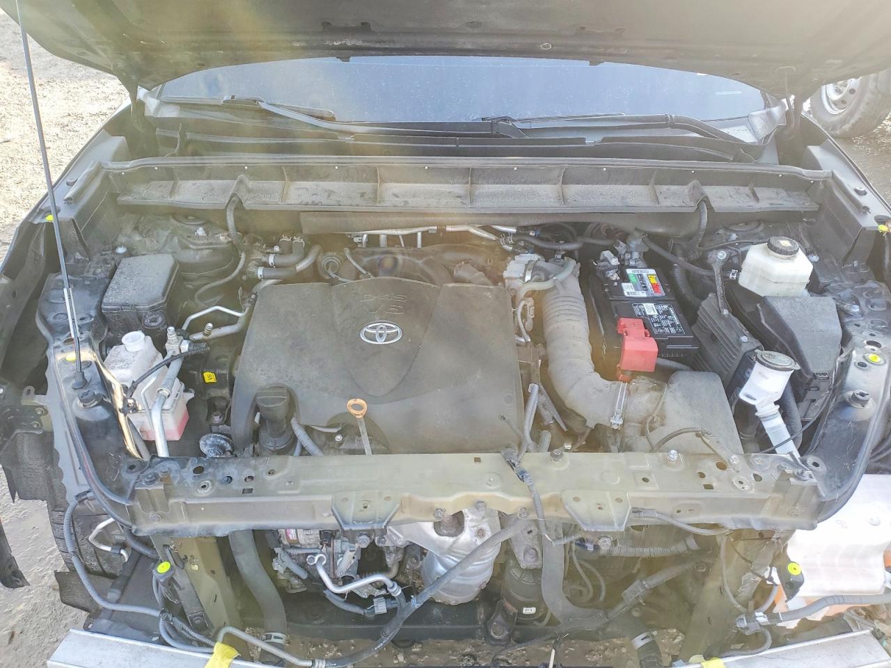 2021 TOYOTA HIGHLANDER XLE photo 11