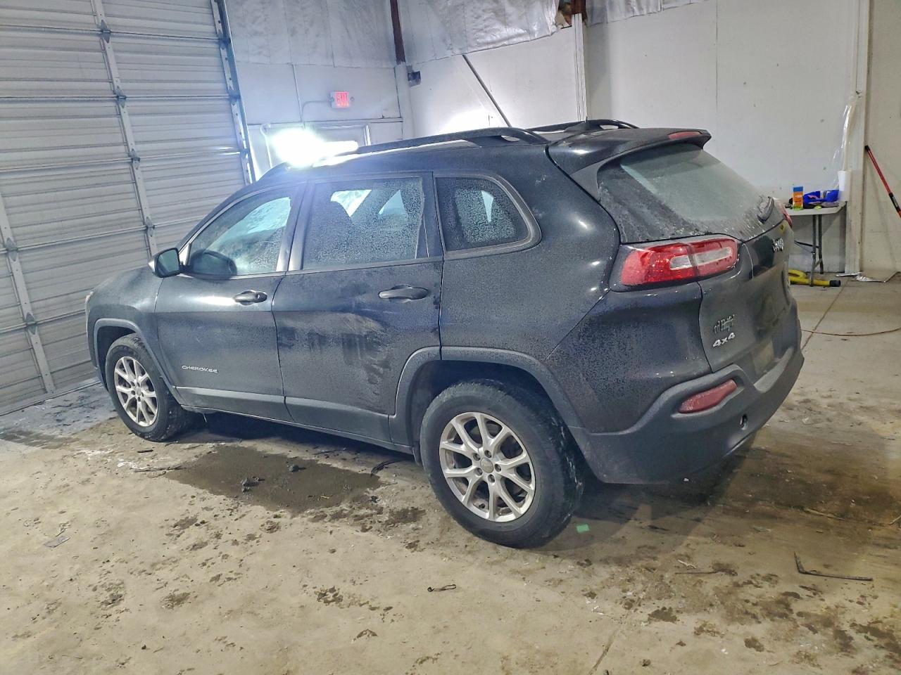 2016 JEEP CHEROKEE SPORT photo 2