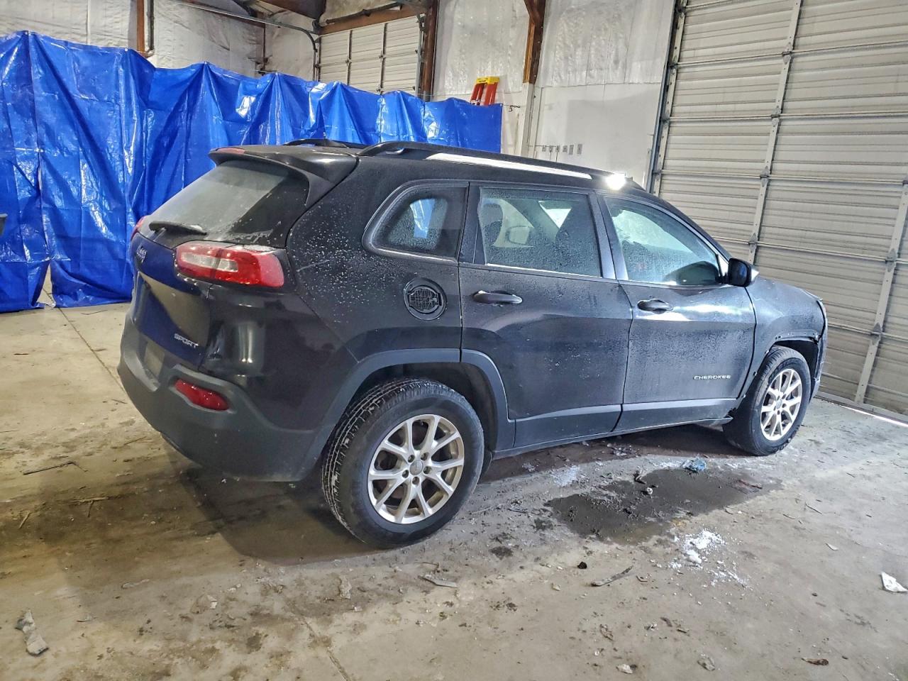 2016 JEEP CHEROKEE SPORT photo 3