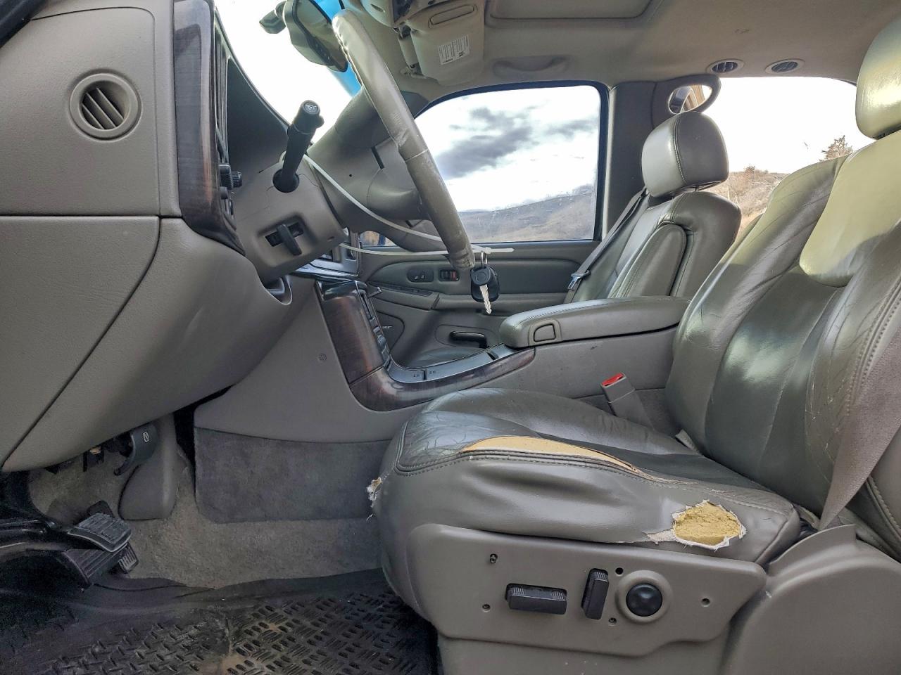 2003 GMC YUKON DENALI photo 7