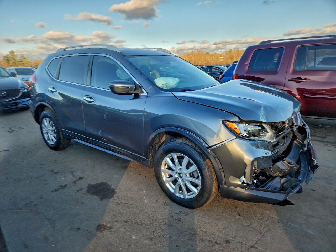 2019 NISSAN ROGUE S photo 4