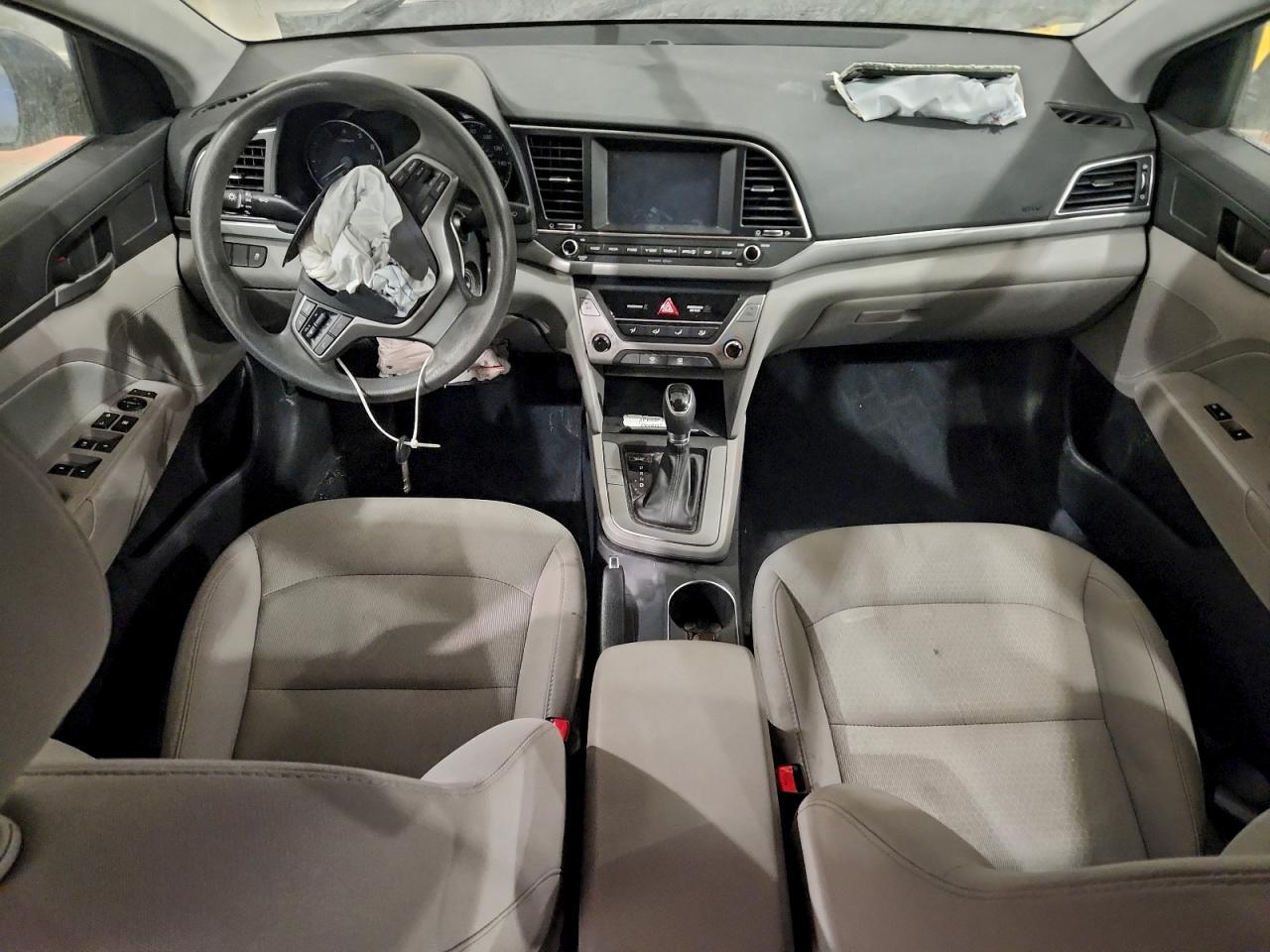 2017 HYUNDAI ELANTRA SE photo 8