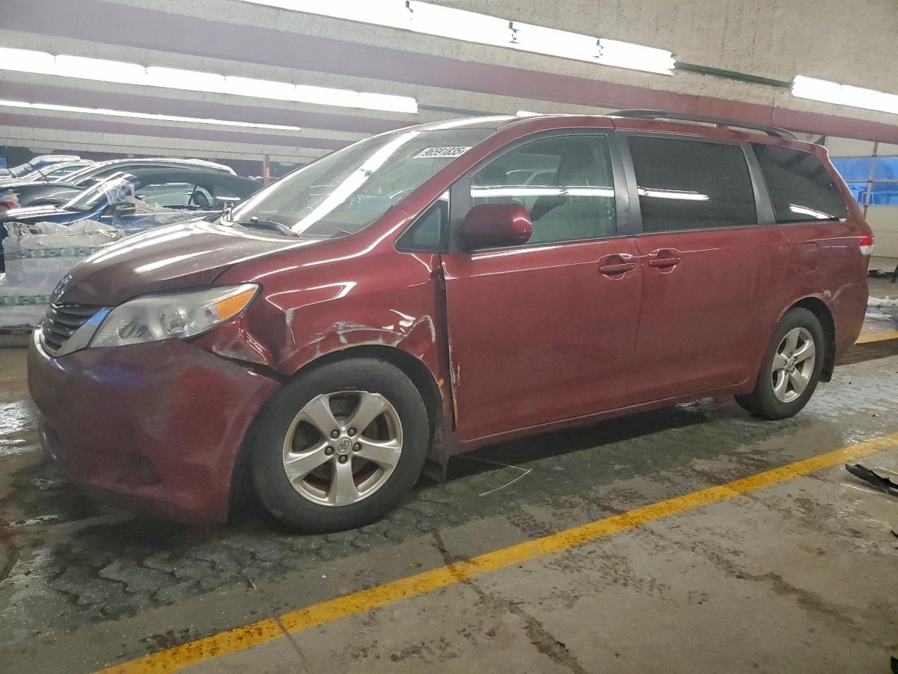 2014 TOYOTA SIENNA