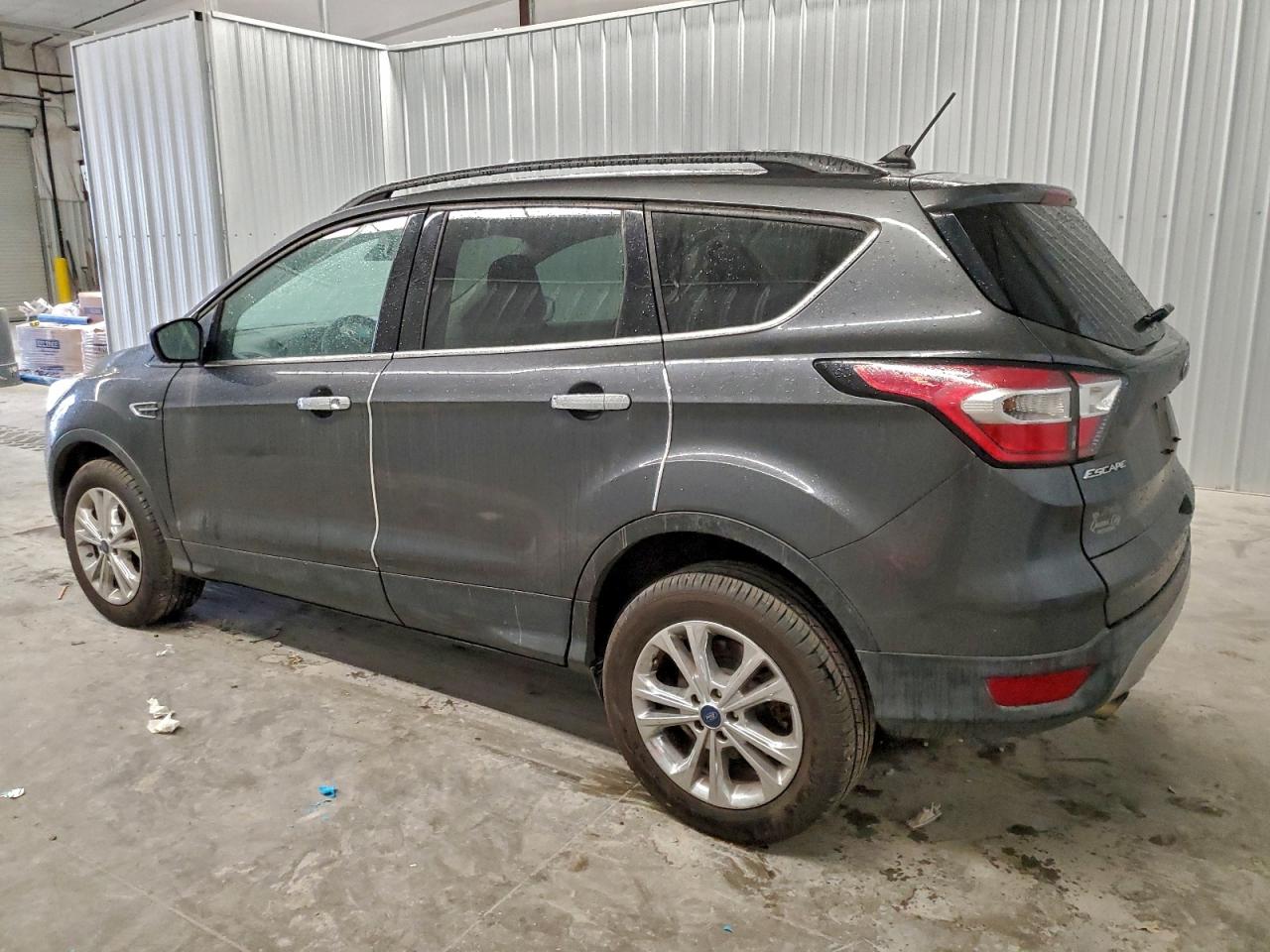 2018 FORD ESCAPE SE photo 2