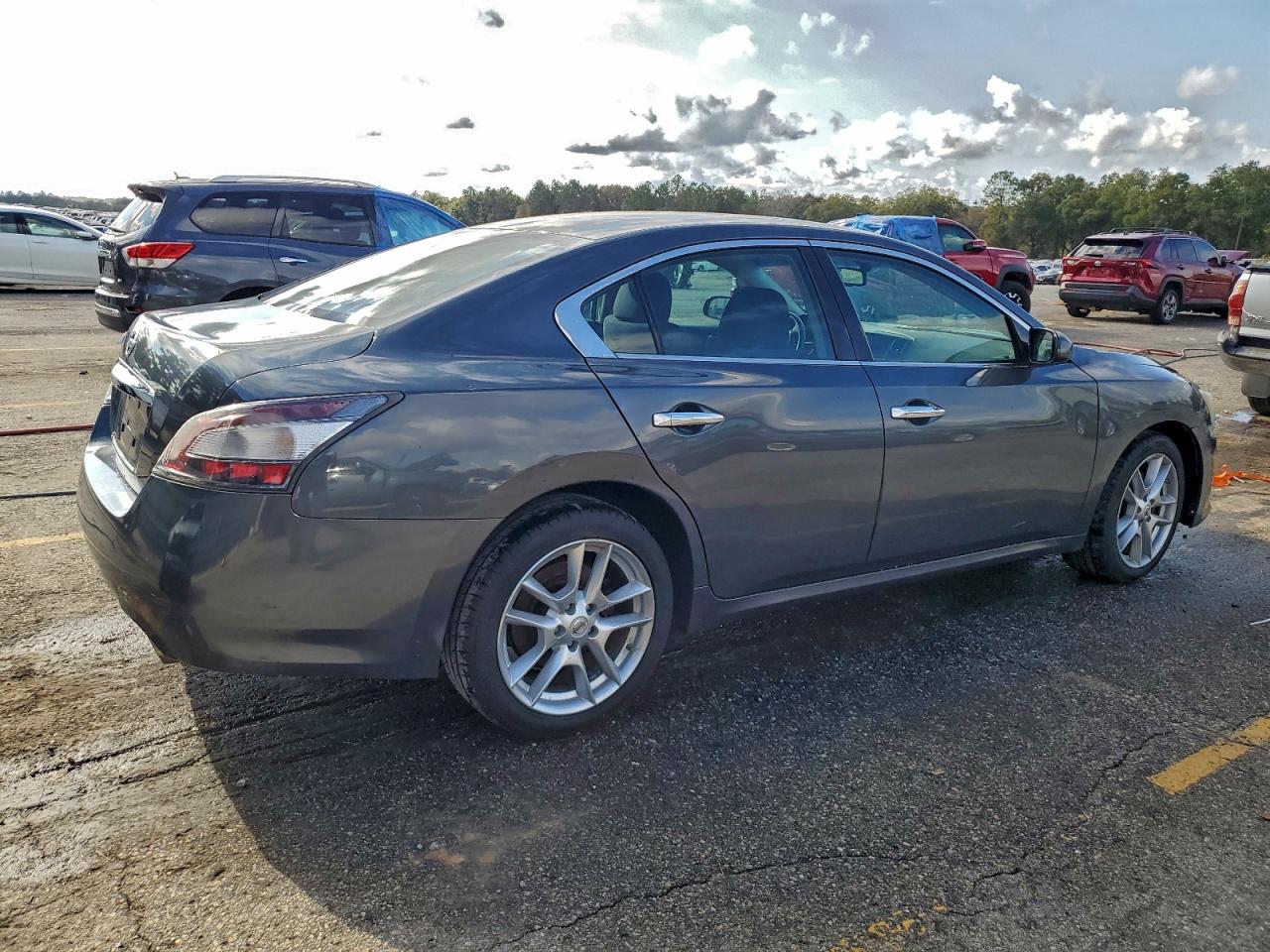 2013 NISSAN MAXIMA S photo 3