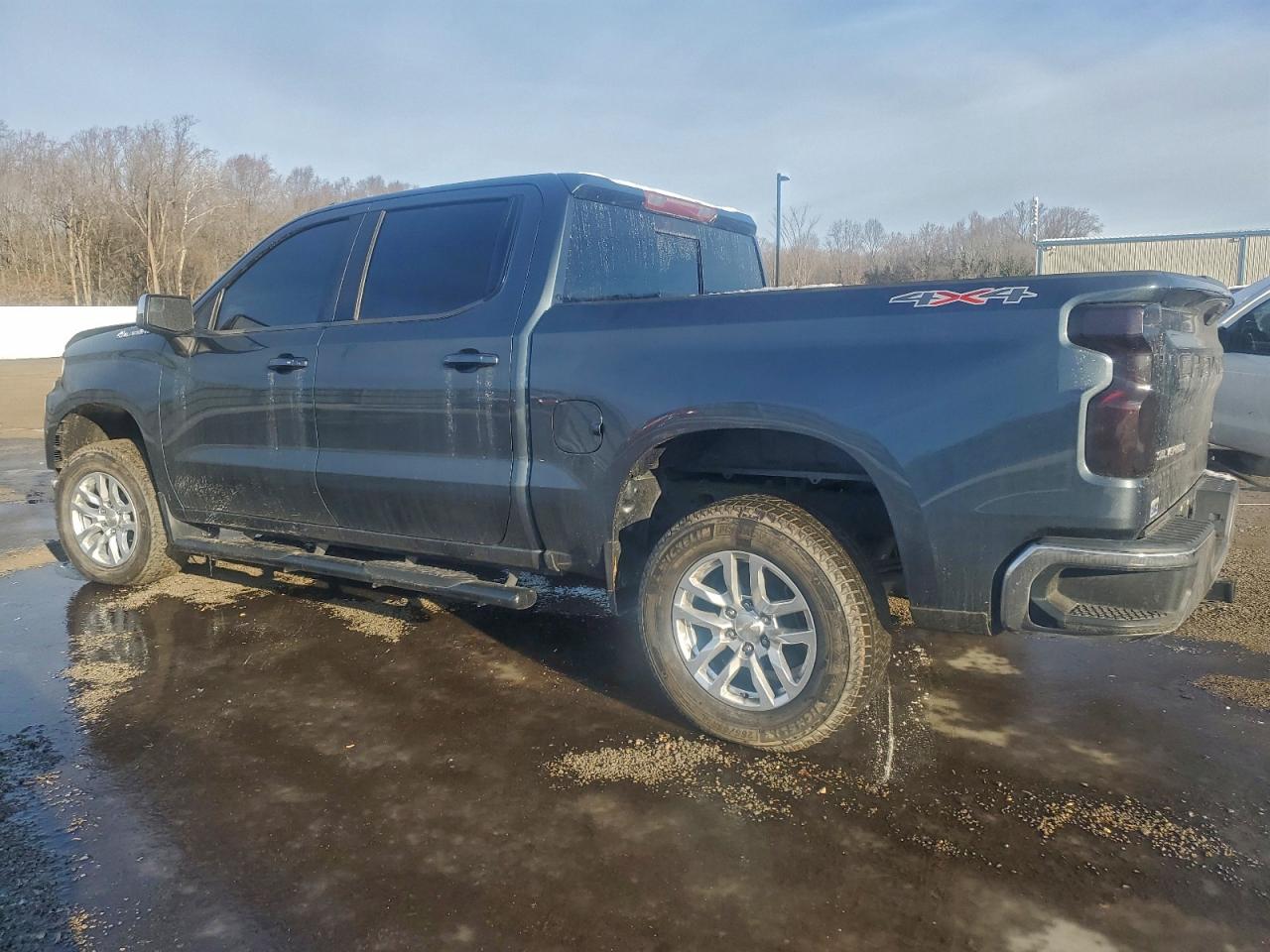 2020 CHEVROLET SILVERADO K1500 LT photo 3