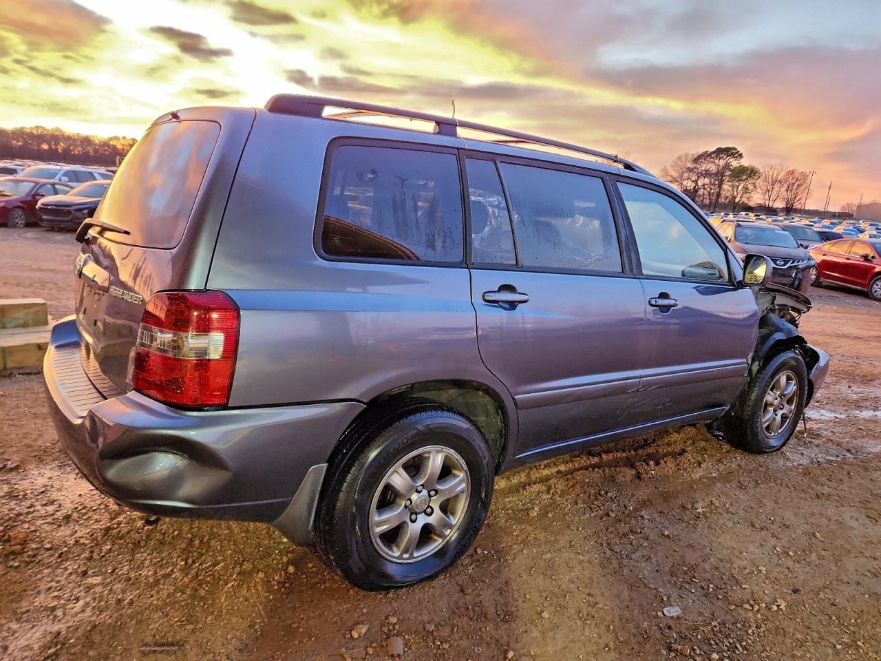 2006 TOYOTA HIGHLANDER BASE photo 3