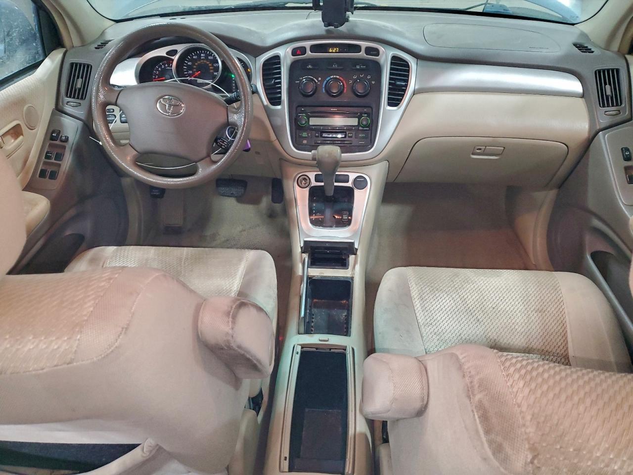 2004 TOYOTA HIGHLANDER photo 15