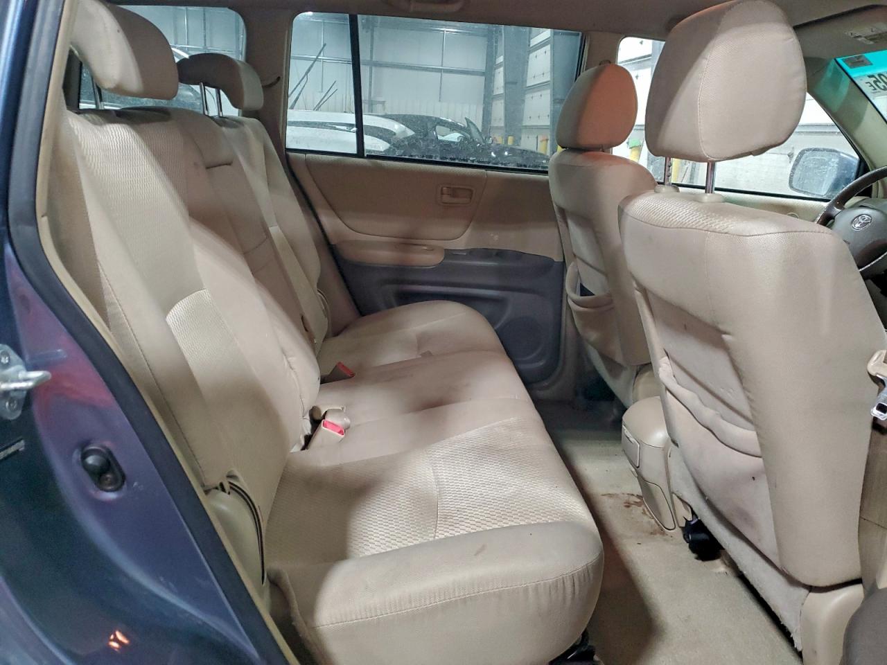 2004 TOYOTA HIGHLANDER photo 21