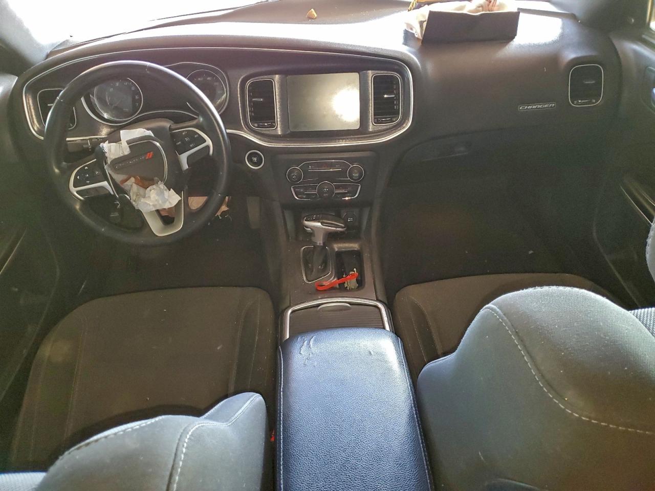 2016 DODGE CHARGER SXT photo 8