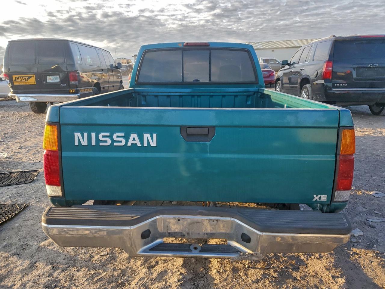 1995 NISSAN TRUCK E/XE photo 6