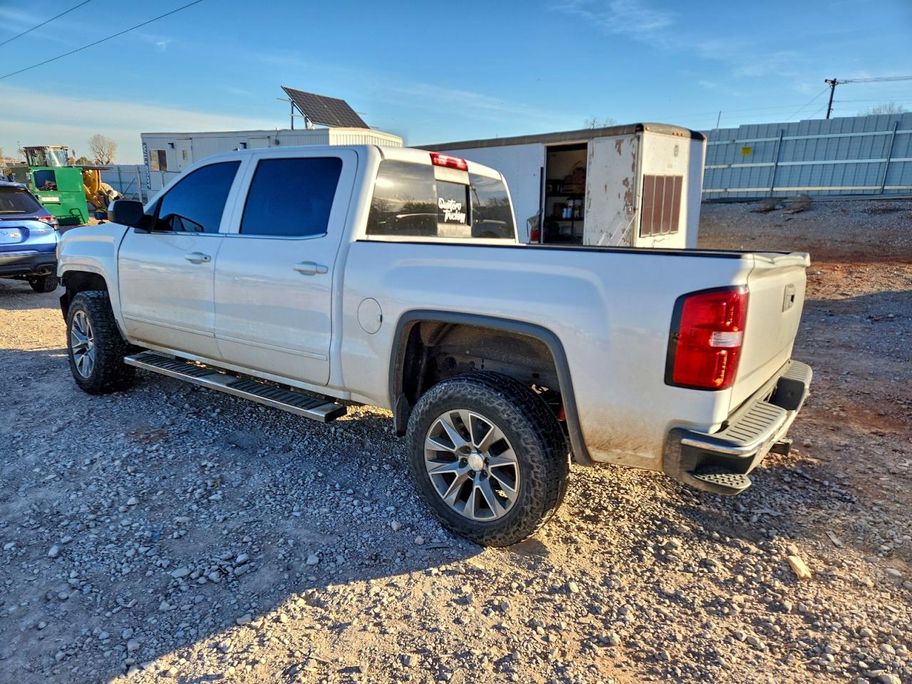 2015 GMC SIERRA C1500 SLE photo 2