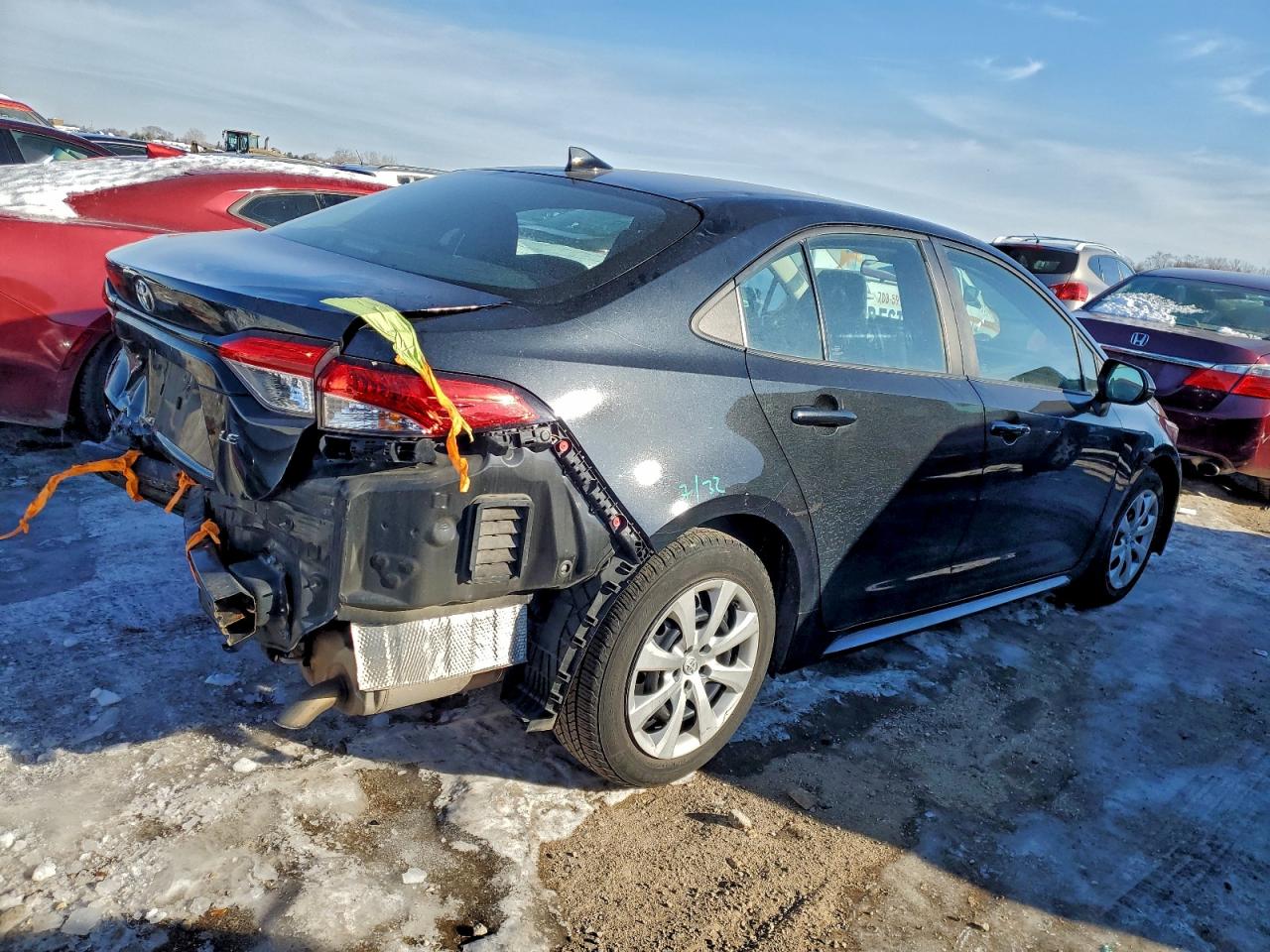 2020 TOYOTA COROLLA LE photo 3