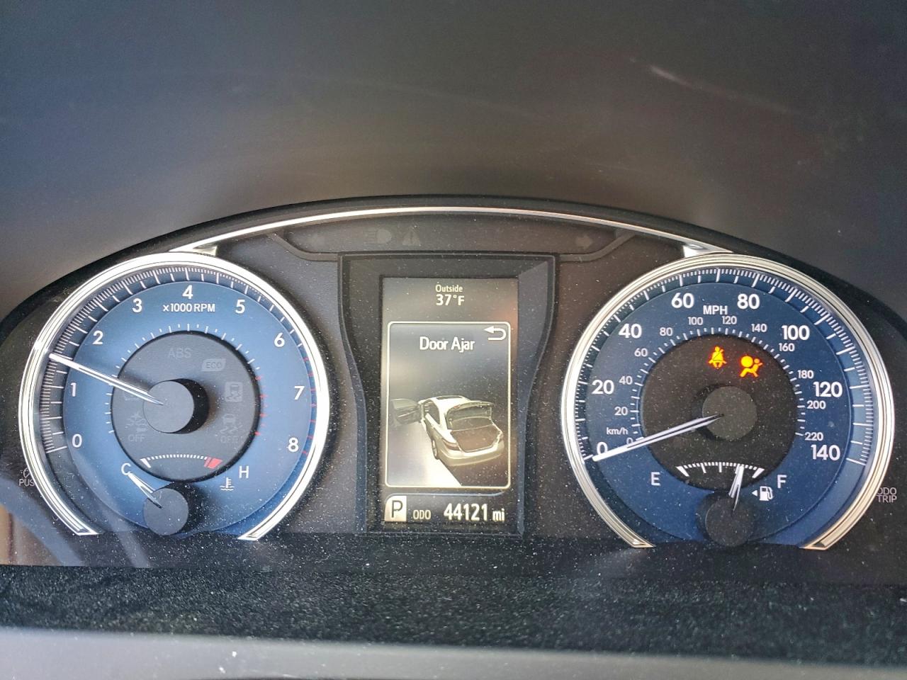 2017 TOYOTA CAMRY XLE photo 9