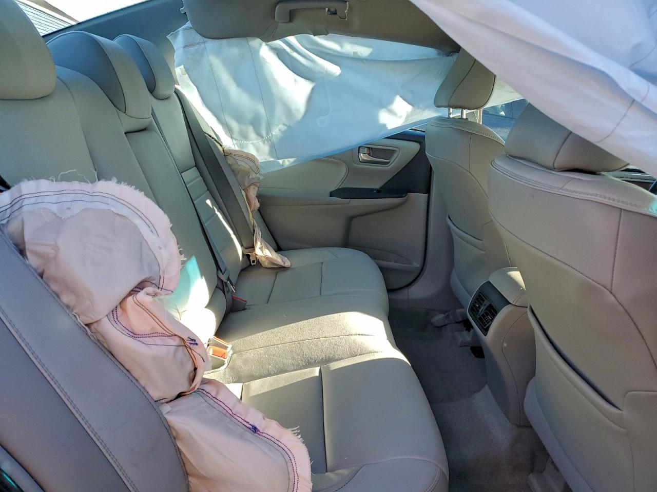 2017 TOYOTA CAMRY XLE photo 10