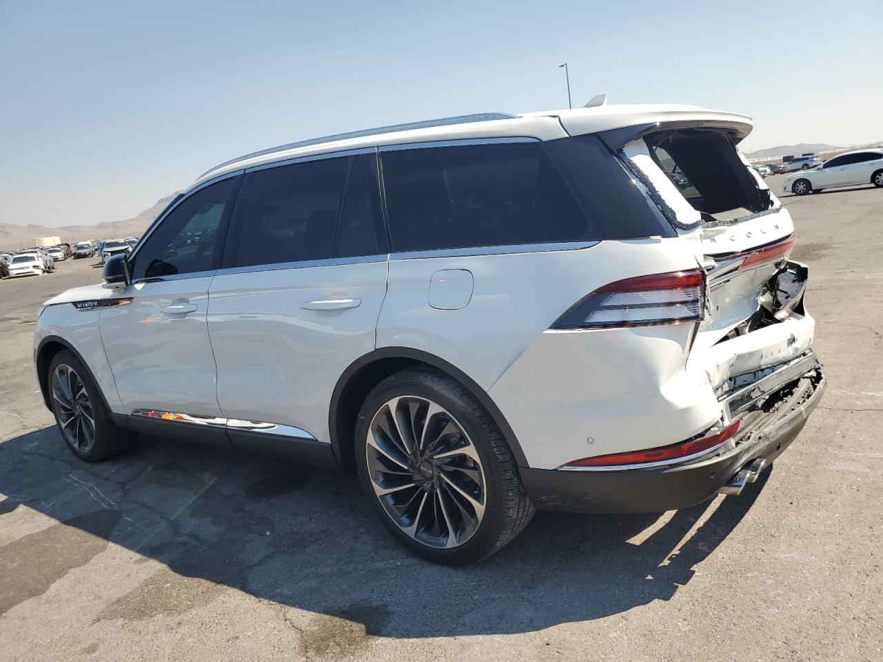 2023 LINCOLN AVIATOR RESERVE photo 2