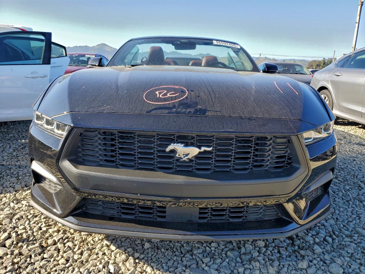 2024 FORD MUSTANG photo 5