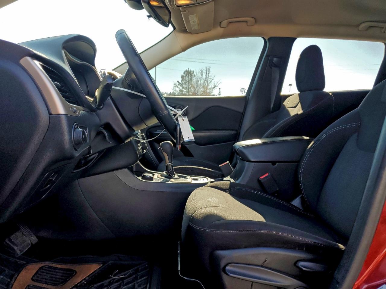 2016 JEEP CHEROKEE LATITUDE photo 7
