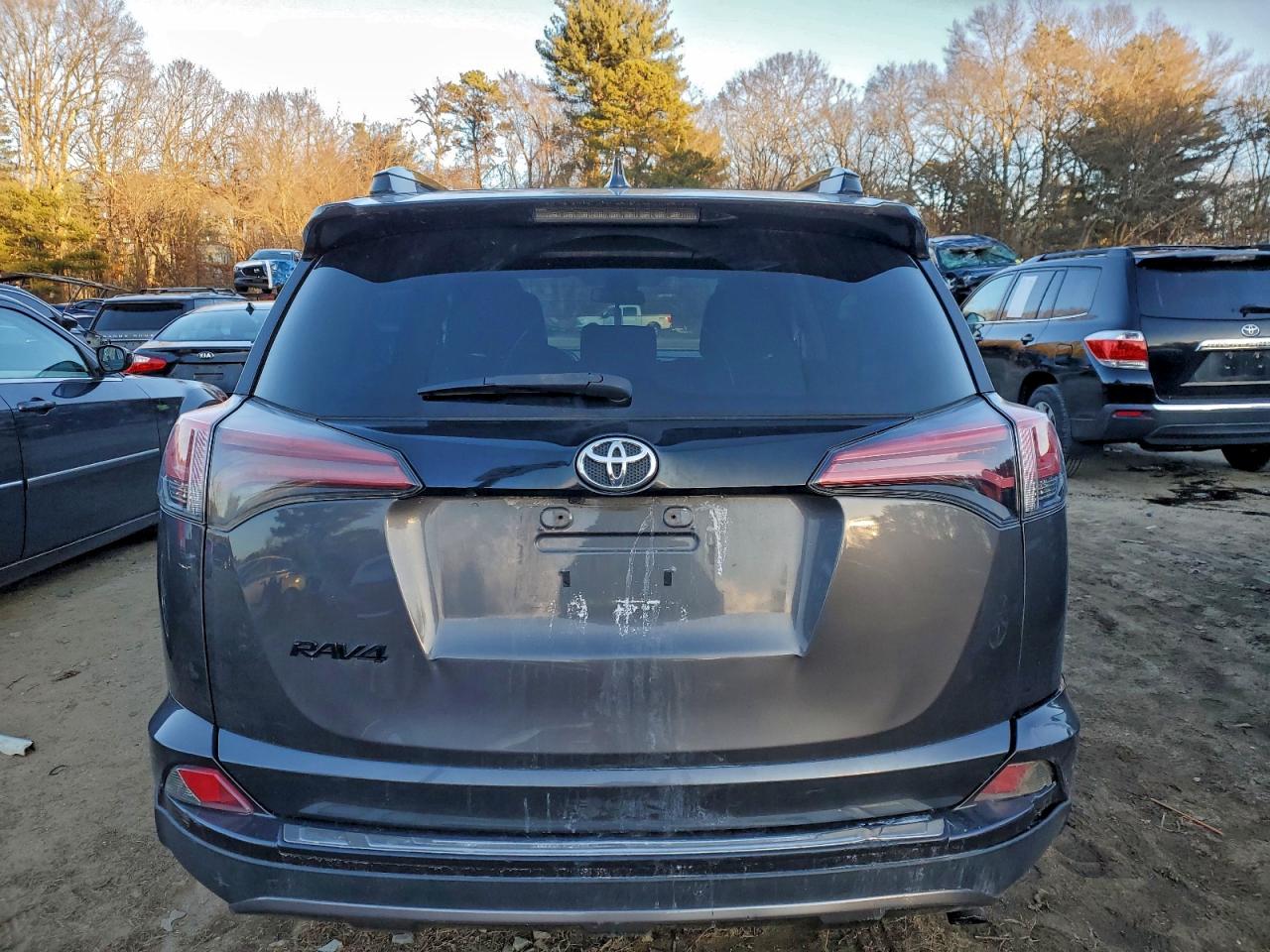 2018 TOYOTA RAV4 ADVENTURE photo 6