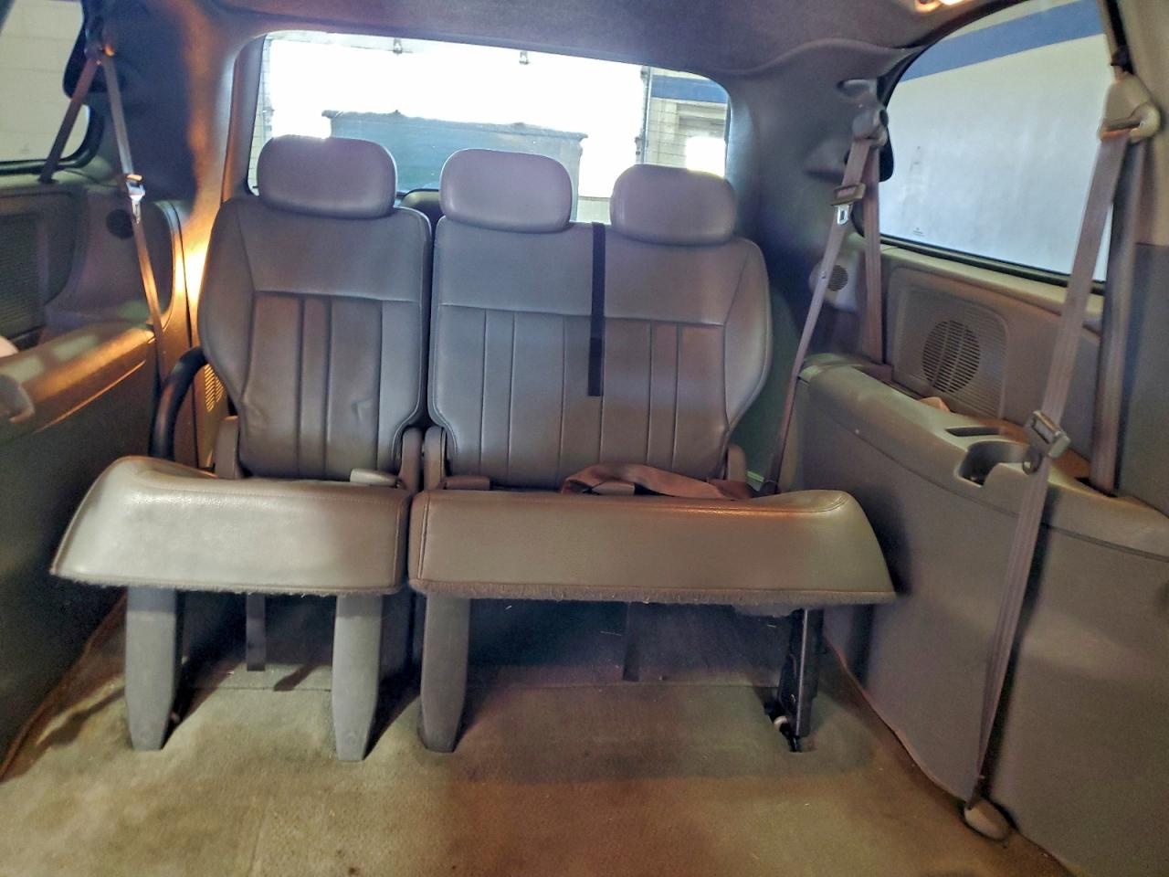 2005 CHRYSLER TOWN & COUNTRY TOURING photo 10