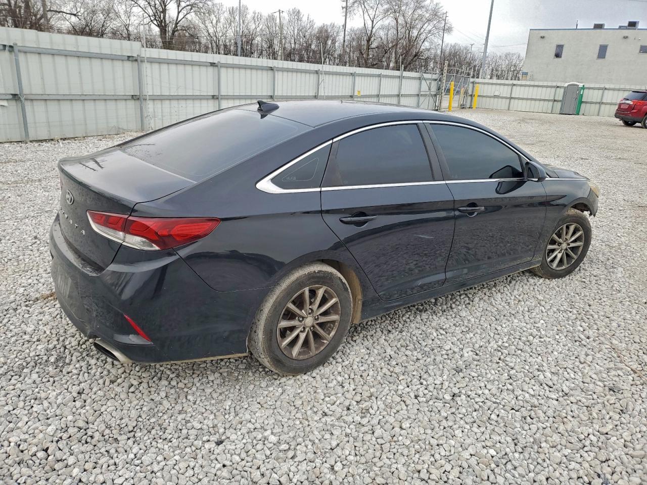 2018 HYUNDAI SONATA SE photo 3