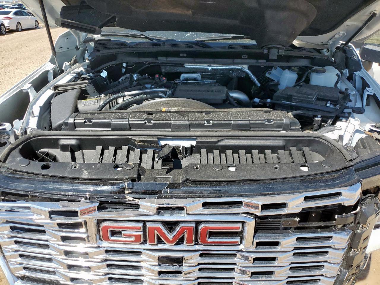2025 GMC SIERRA K2500 DENALI photo 11