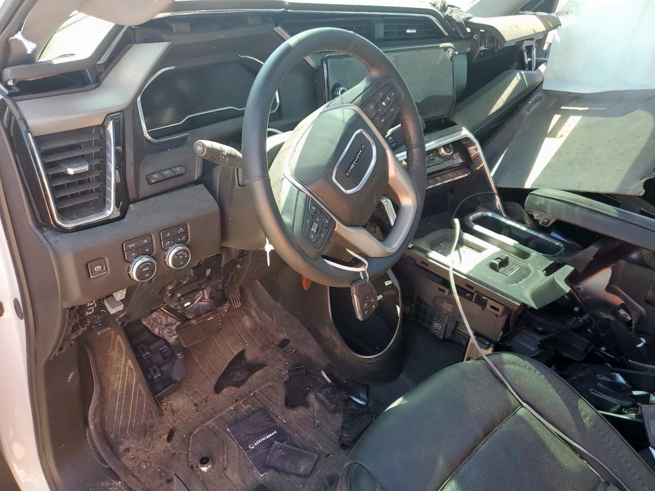 2025 GMC SIERRA K2500 DENALI photo 8