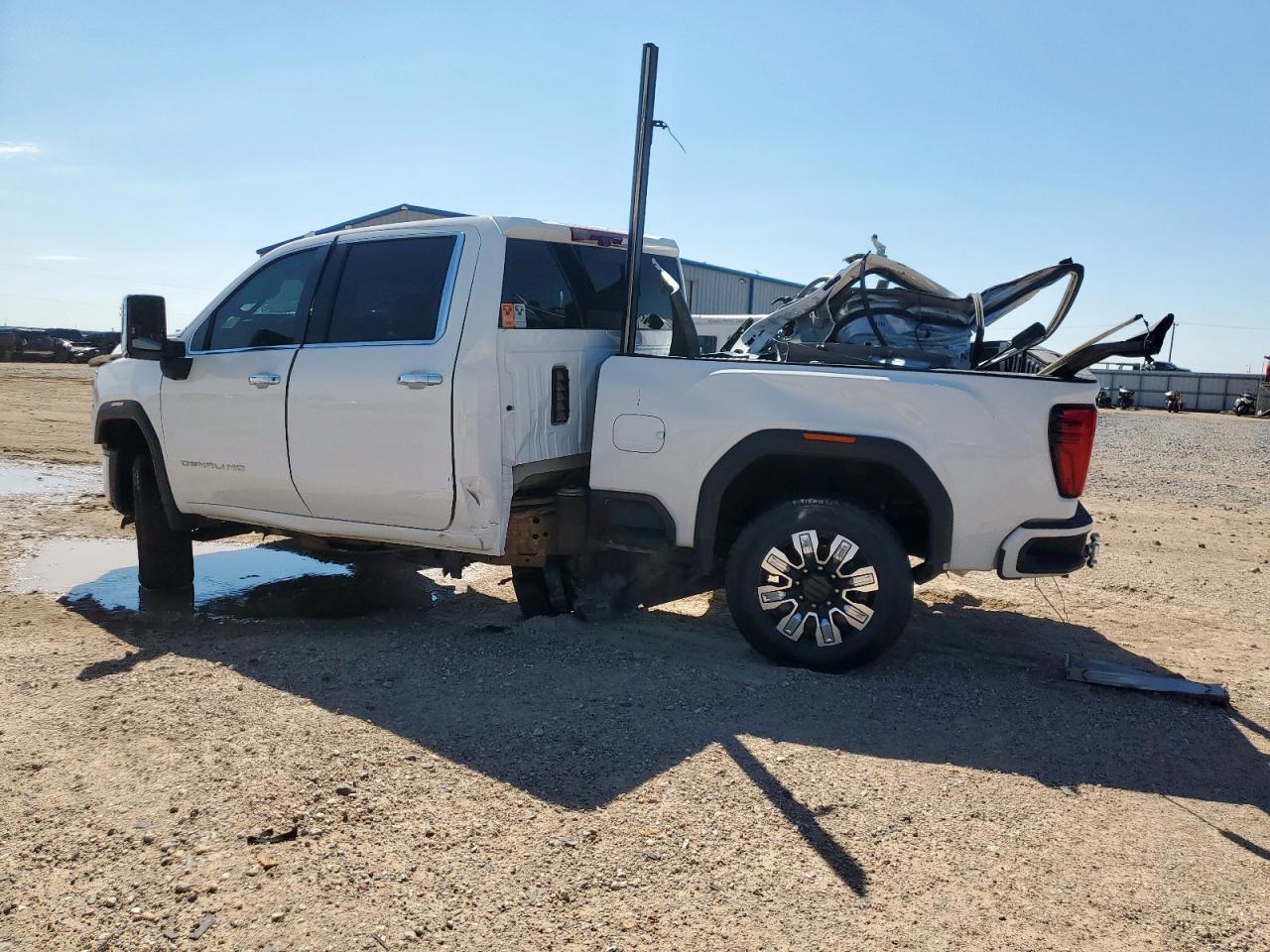 2025 GMC SIERRA K2500 DENALI photo 2