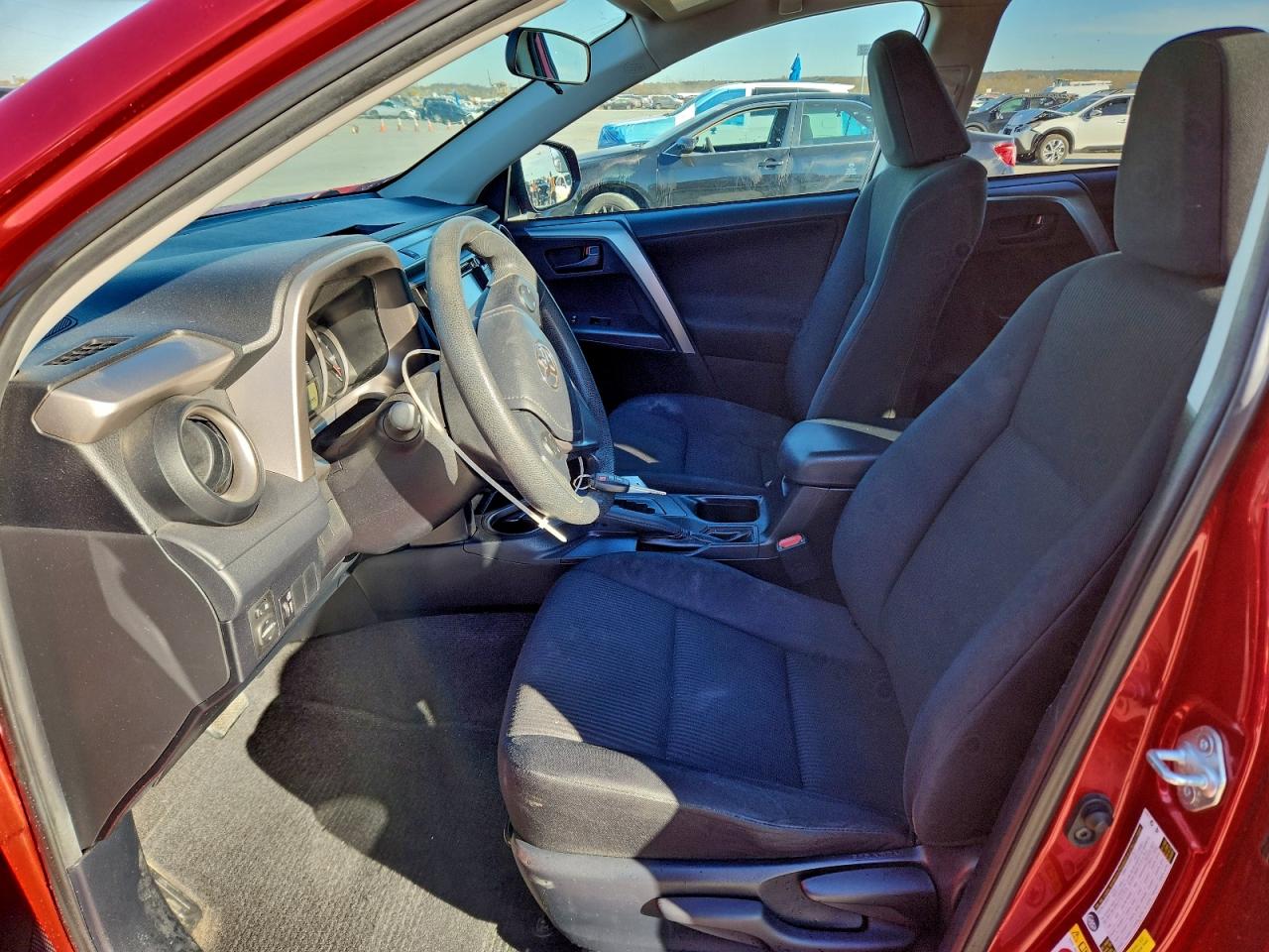 2016 TOYOTA RAV4 LE photo 7