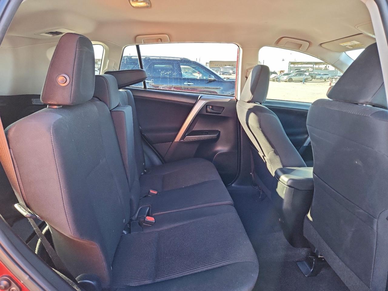 2016 TOYOTA RAV4 LE photo 11