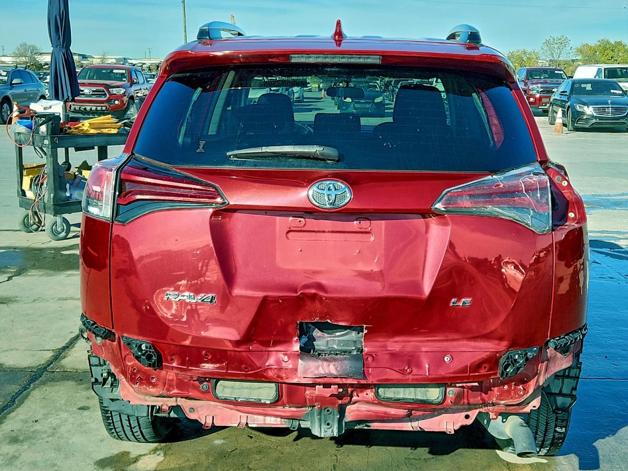 2016 TOYOTA RAV4 LE photo 6