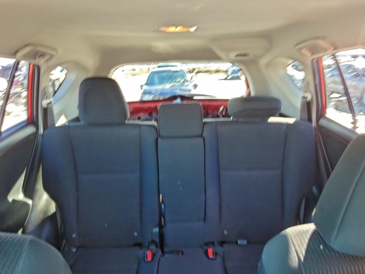 2016 TOYOTA RAV4 LE photo 10