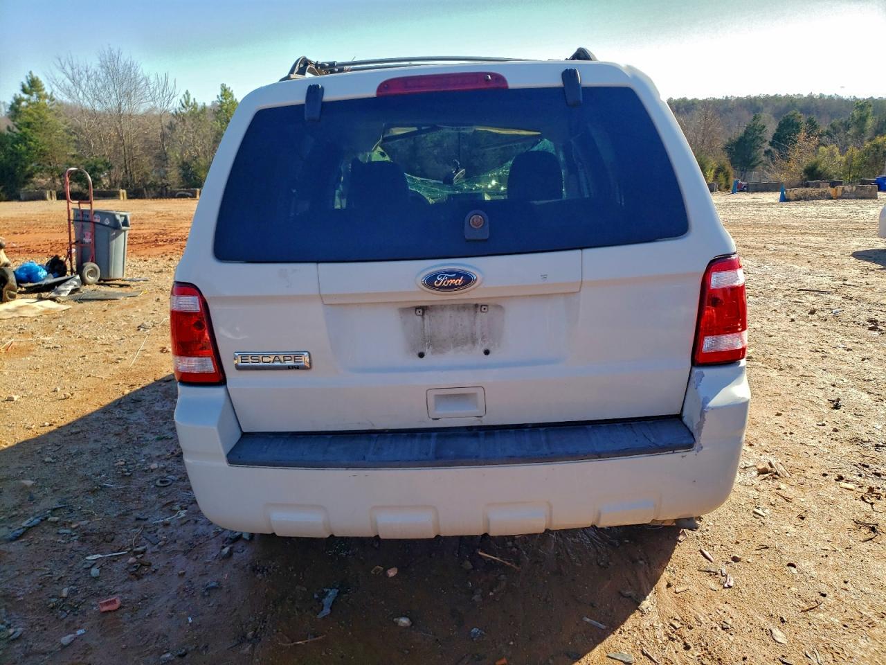 2010 FORD ESCAPE XLT photo 6