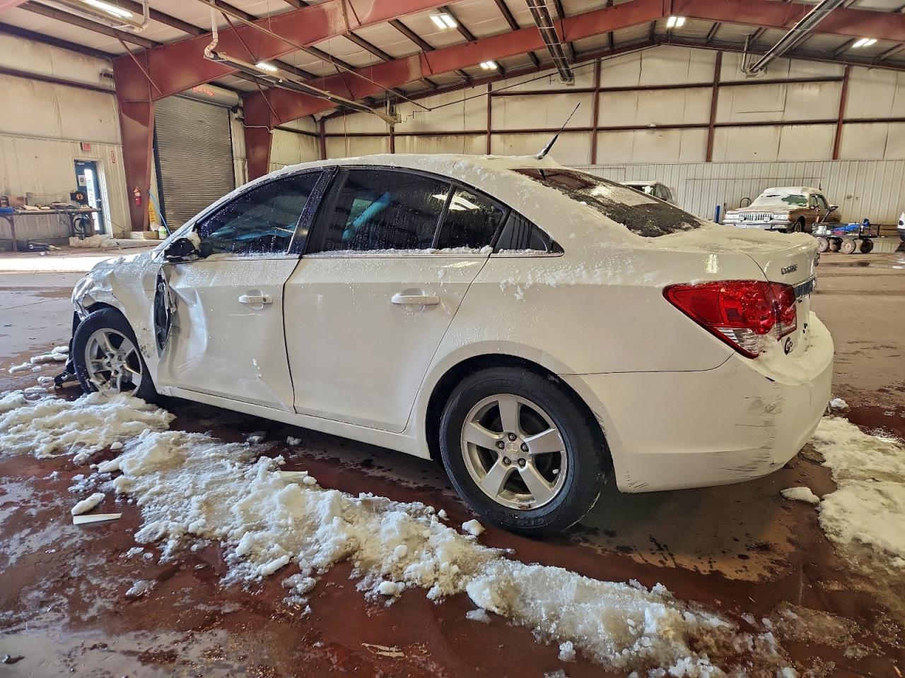 2014 CHEVROLET CRUZE LT photo 2