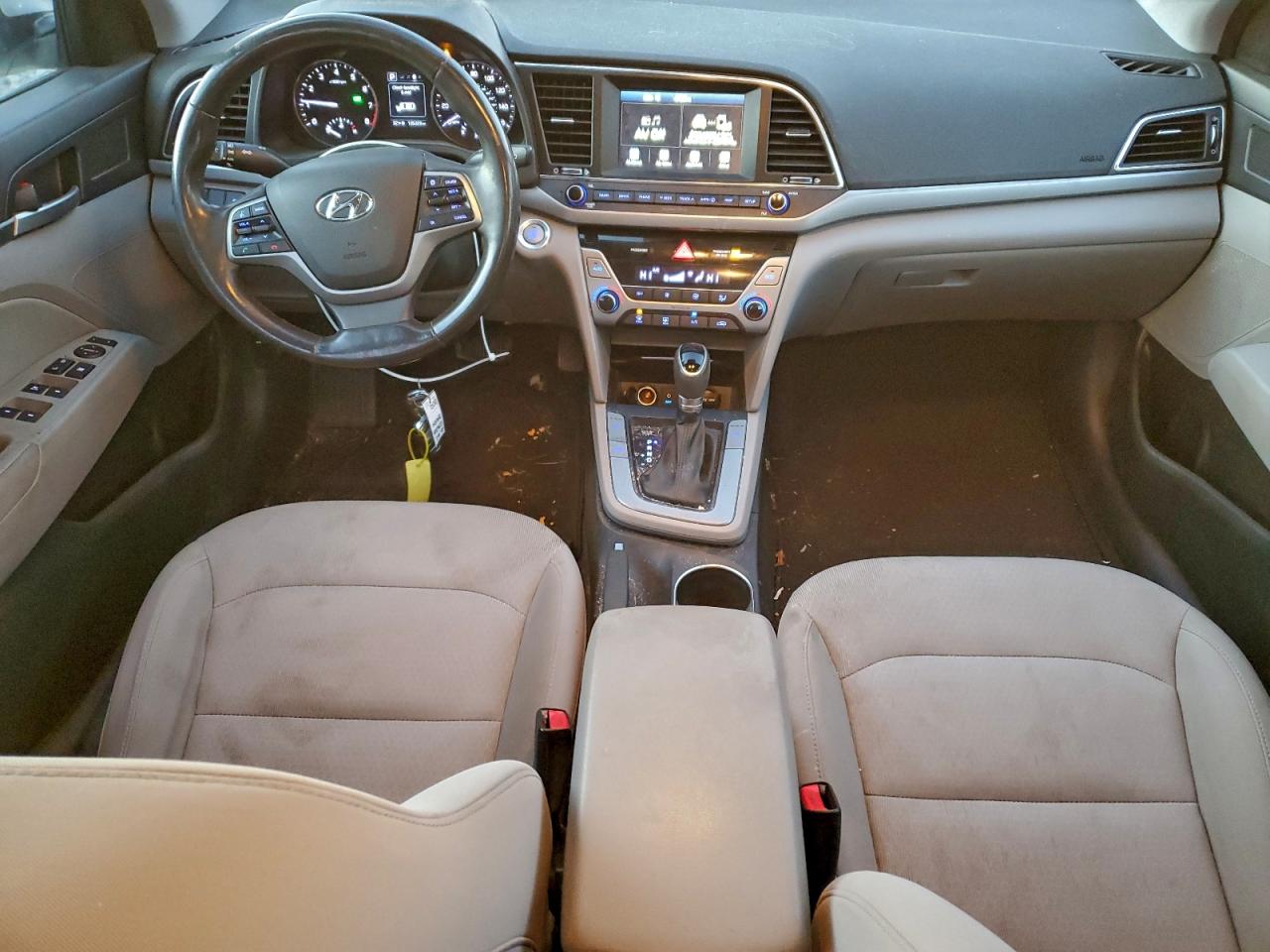 2018 HYUNDAI ELANTRA SEL photo 8