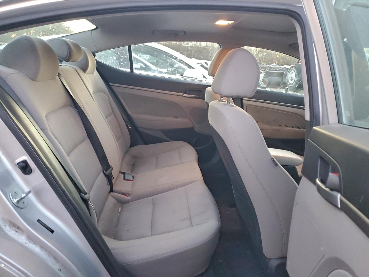2018 HYUNDAI ELANTRA SEL photo 10