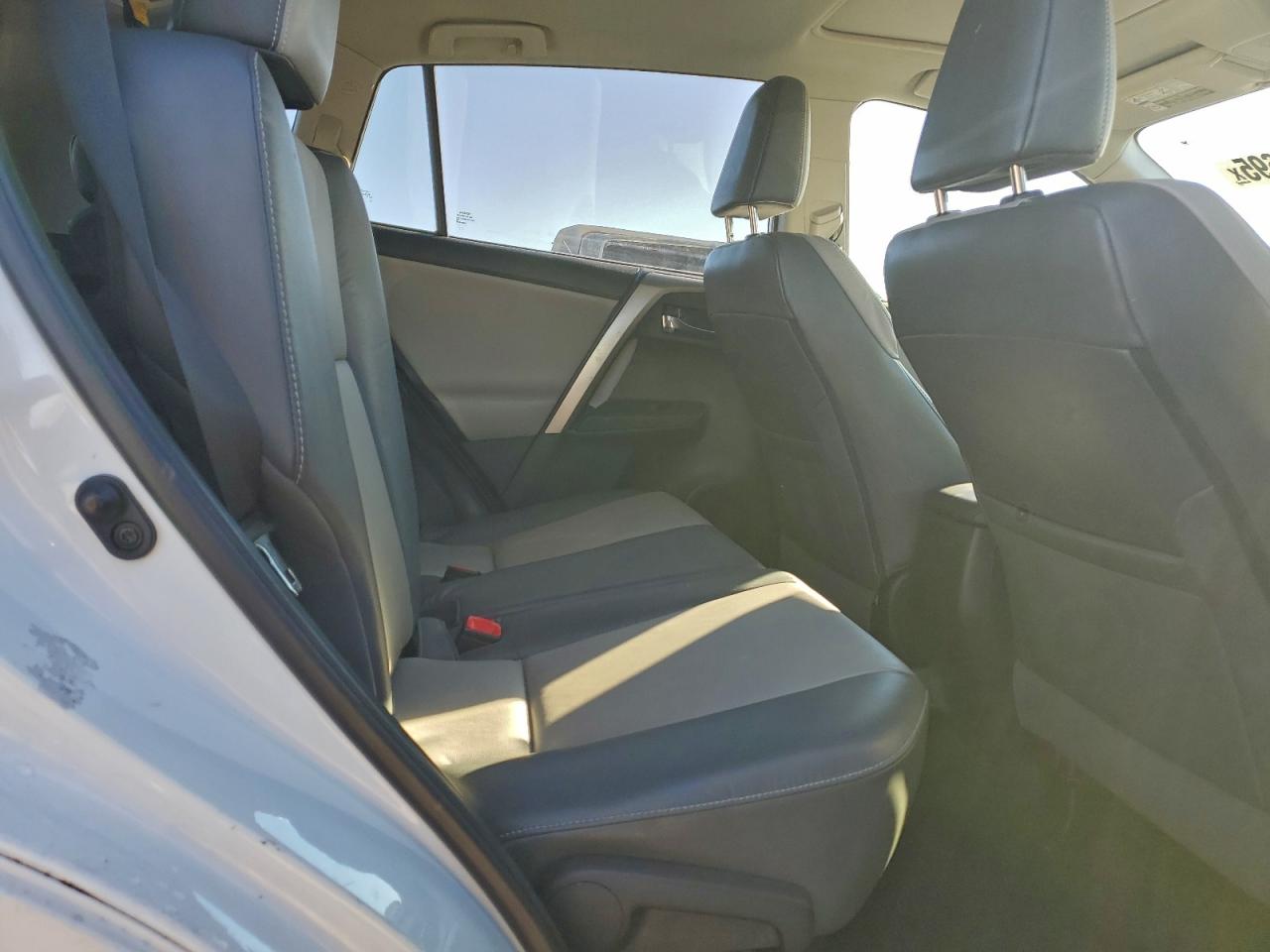 2015 TOYOTA RAV4 LIMITED photo 11