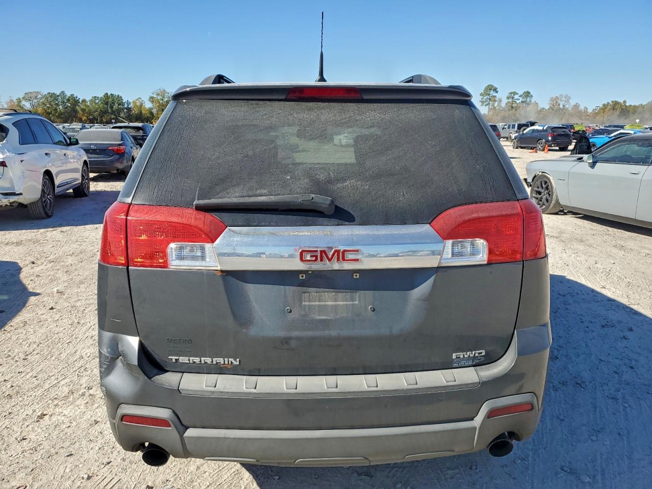 2011 GMC TERRAIN SLT photo 6
