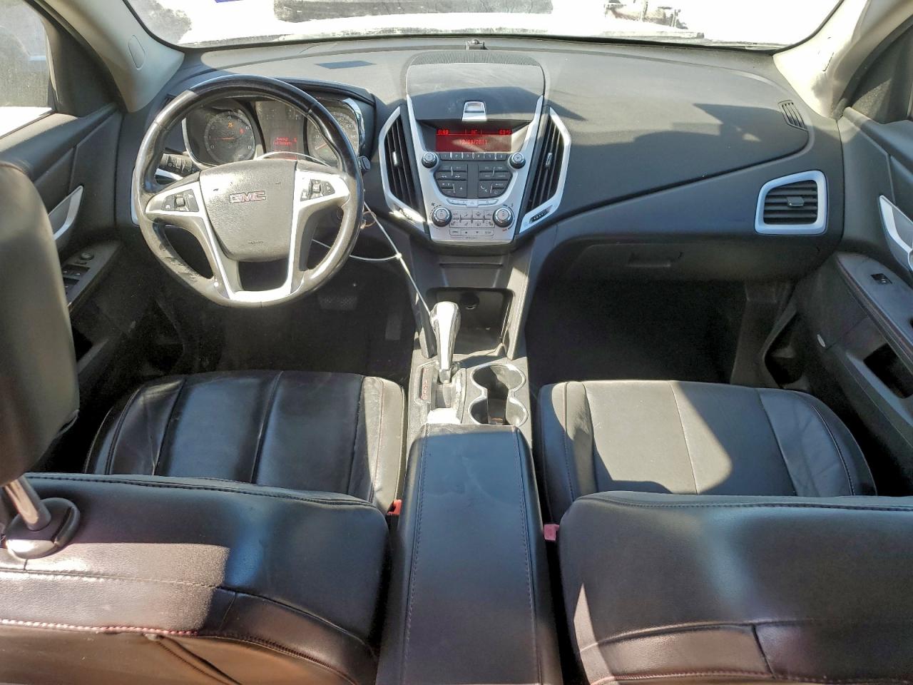 2011 GMC TERRAIN SLT photo 8