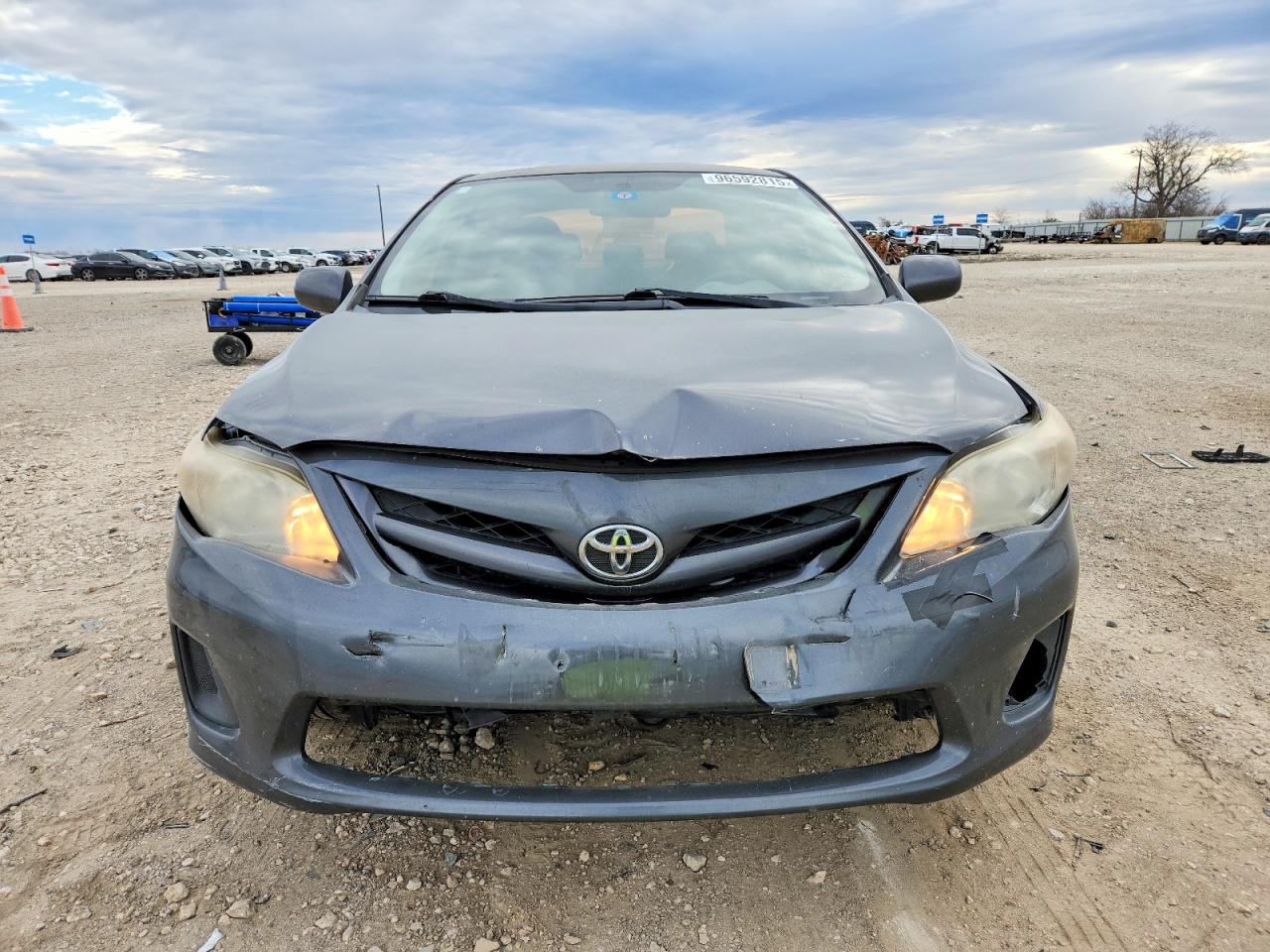 2011 TOYOTA COROLLA BASE photo 5