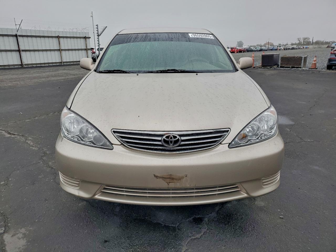 2005 TOYOTA CAMRY LE photo 5