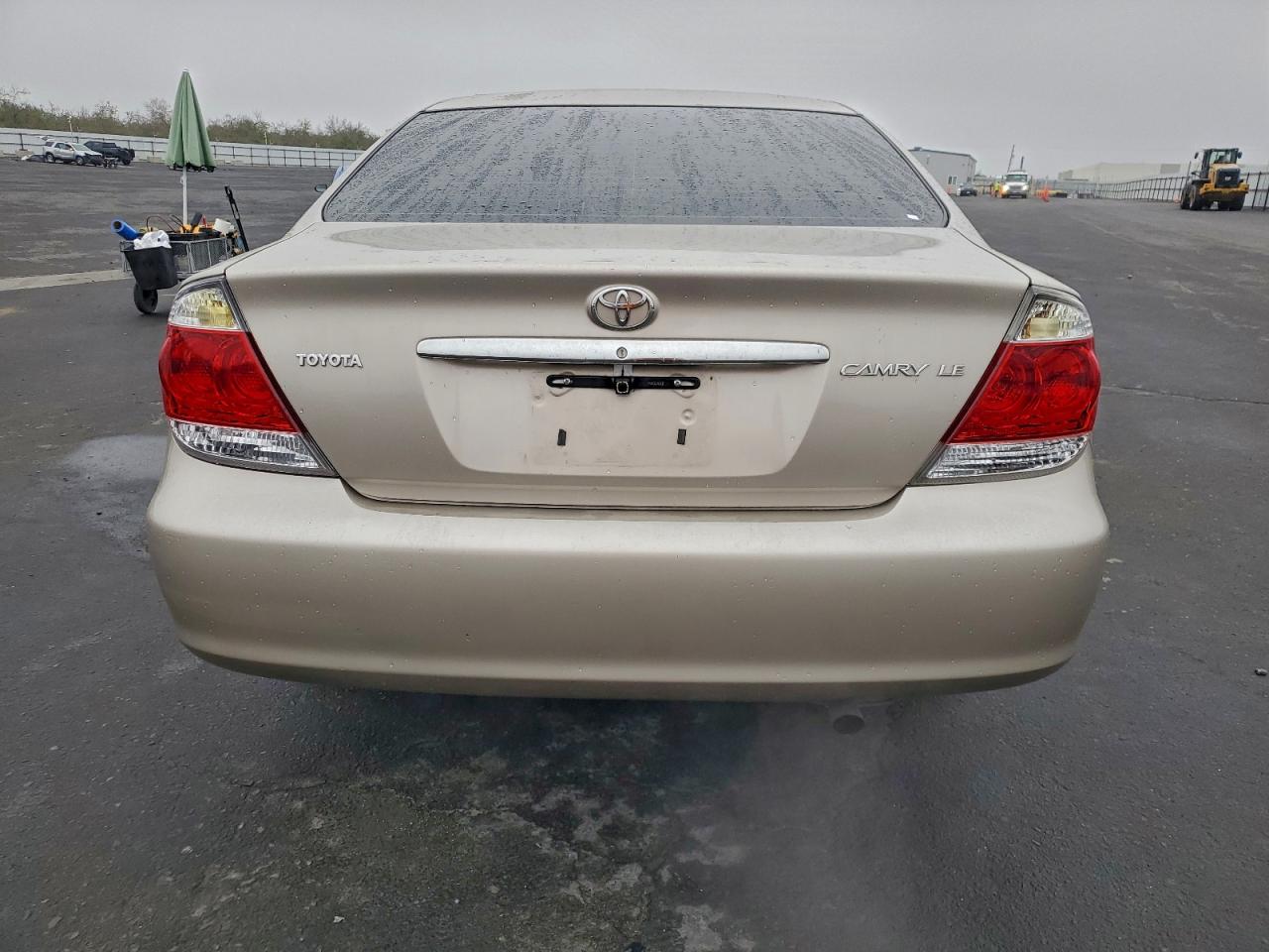 2005 TOYOTA CAMRY LE photo 6